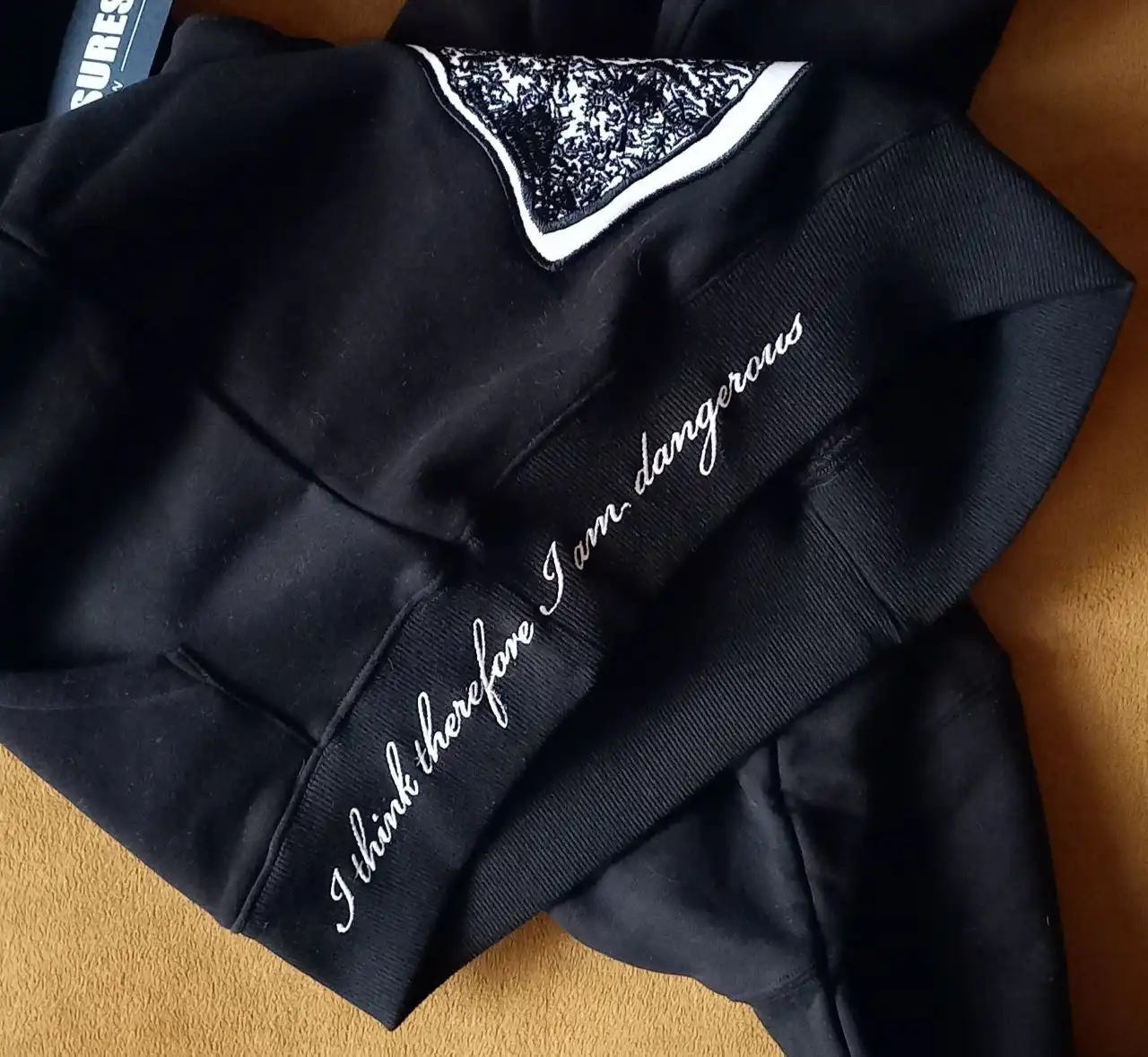 Худи от бренда Pleasures размер S - Худи (Одежда) в Москва