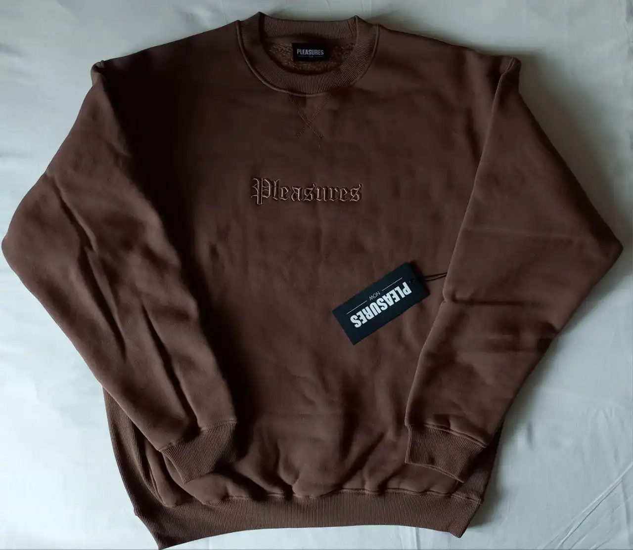 Толстовка streetwear бренда Pleasures размер M - Уличная одежда (Одежда) в Москва