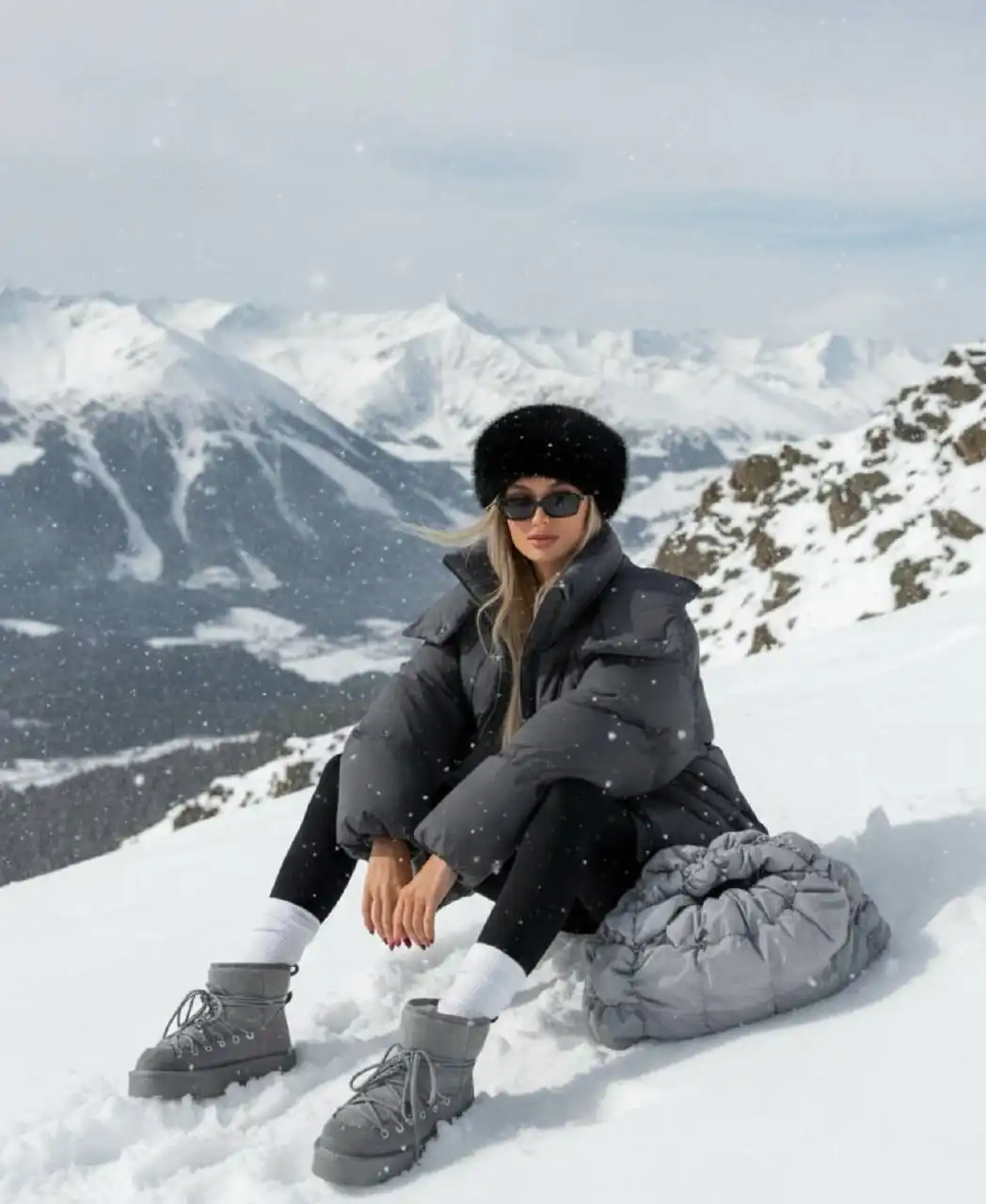 Пуховик AIR, новый размер s/m - Пуховики (Одежда) в Москва