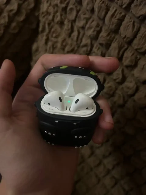 Часы DIOUCE и AirPods 1 оригинал - частное объявление в Москва
