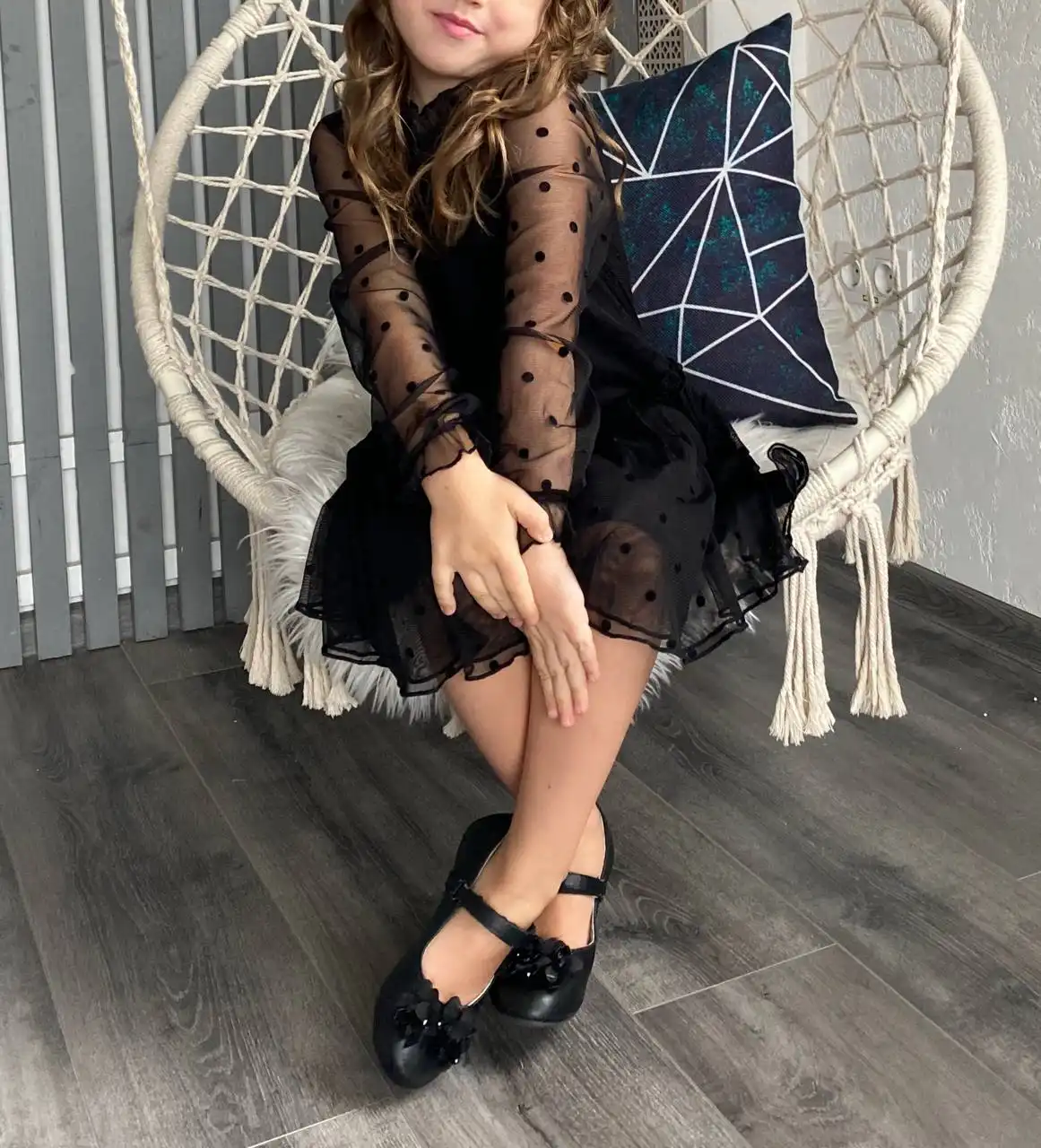 Черное милое платье Mango Kids размер 128 - Детская одежда (Одежда) в Москва