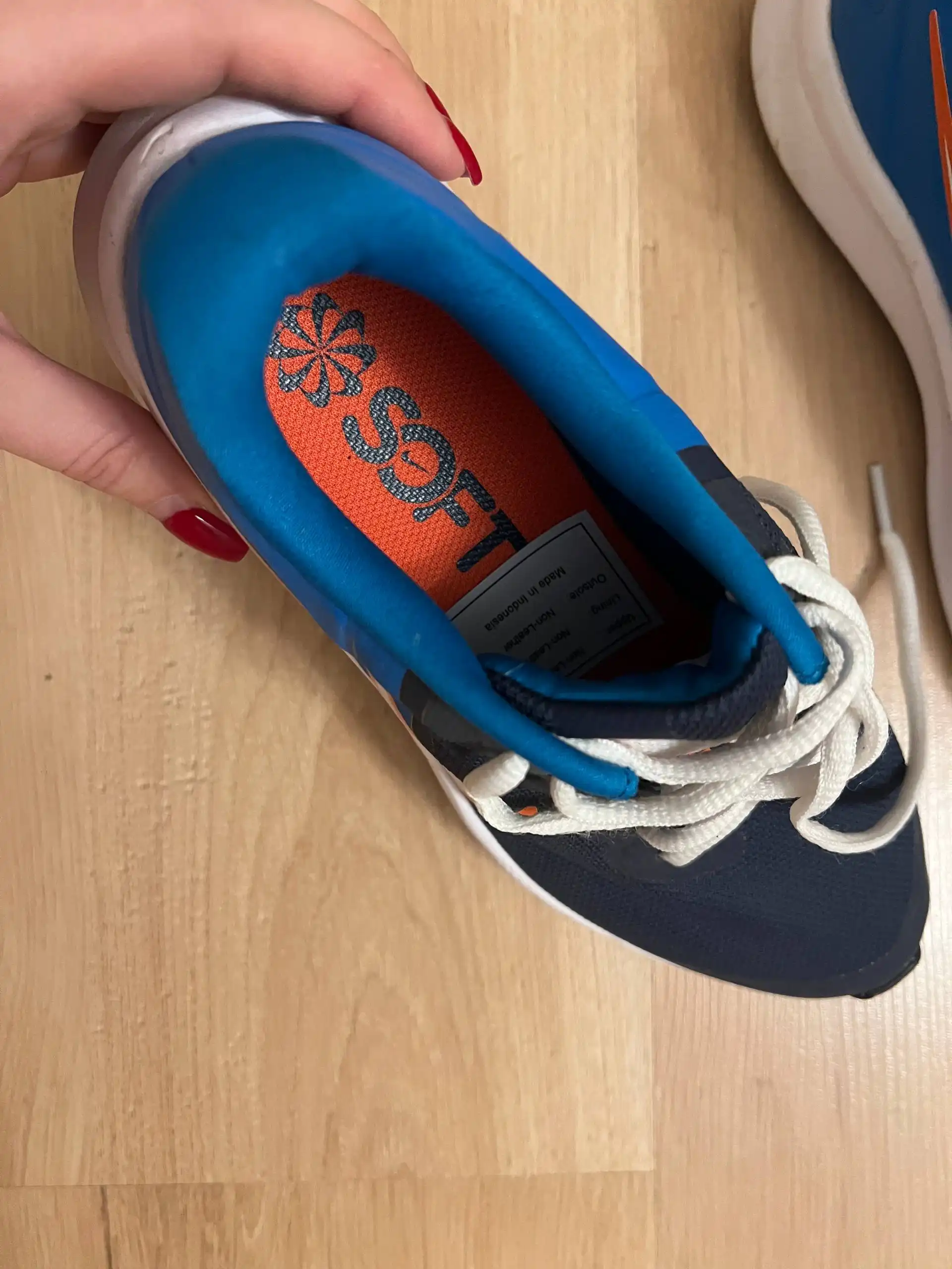 Новые кроссовки Nike размер 37,5-38 - Обувь (Одежда) в Москва