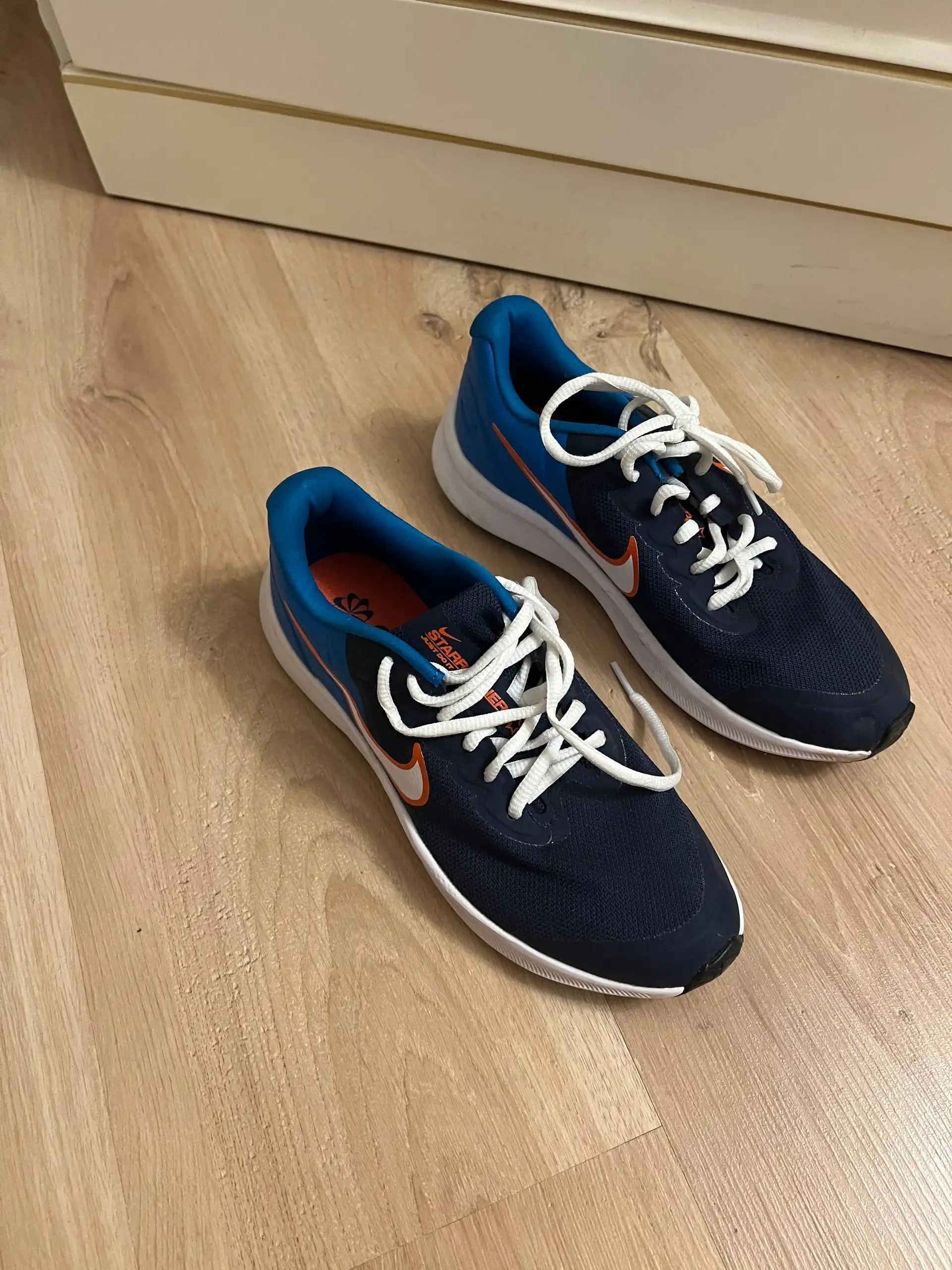 Новые кроссовки Nike размер 37,5-38 - Обувь (Одежда) в Москва