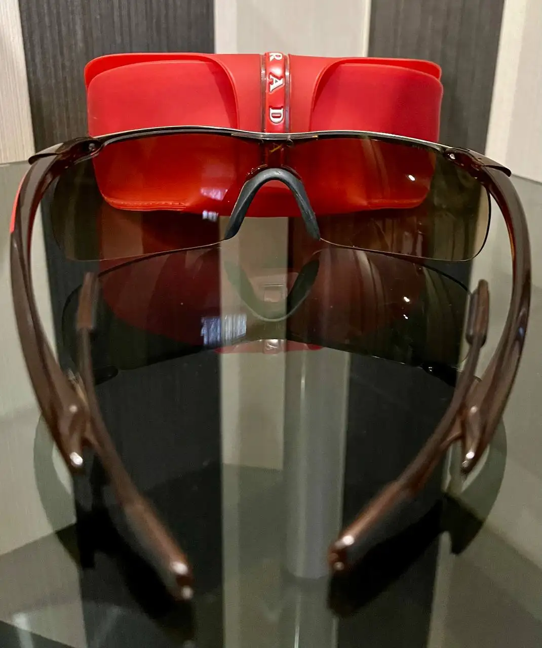 Оригинальные солнцезащитные очки PRADA коричневые - Аксессуары (Барахолка) в Москва