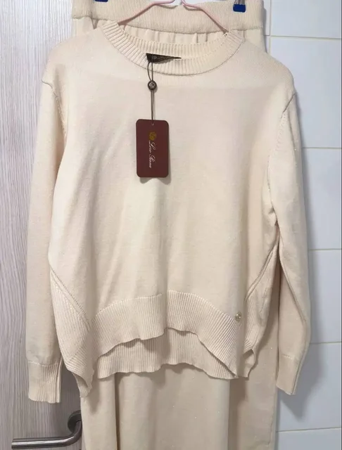 Женский костюм юбка и кофта в бежевом оттенке - Брюки в Москва