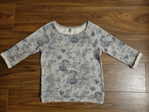 Женская кофта Benetton размер xs-s - Брюки в Москва