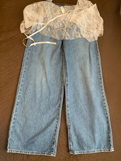 Levi’s оригинал 25 размер с кружевом из HM - Брюки в Москва