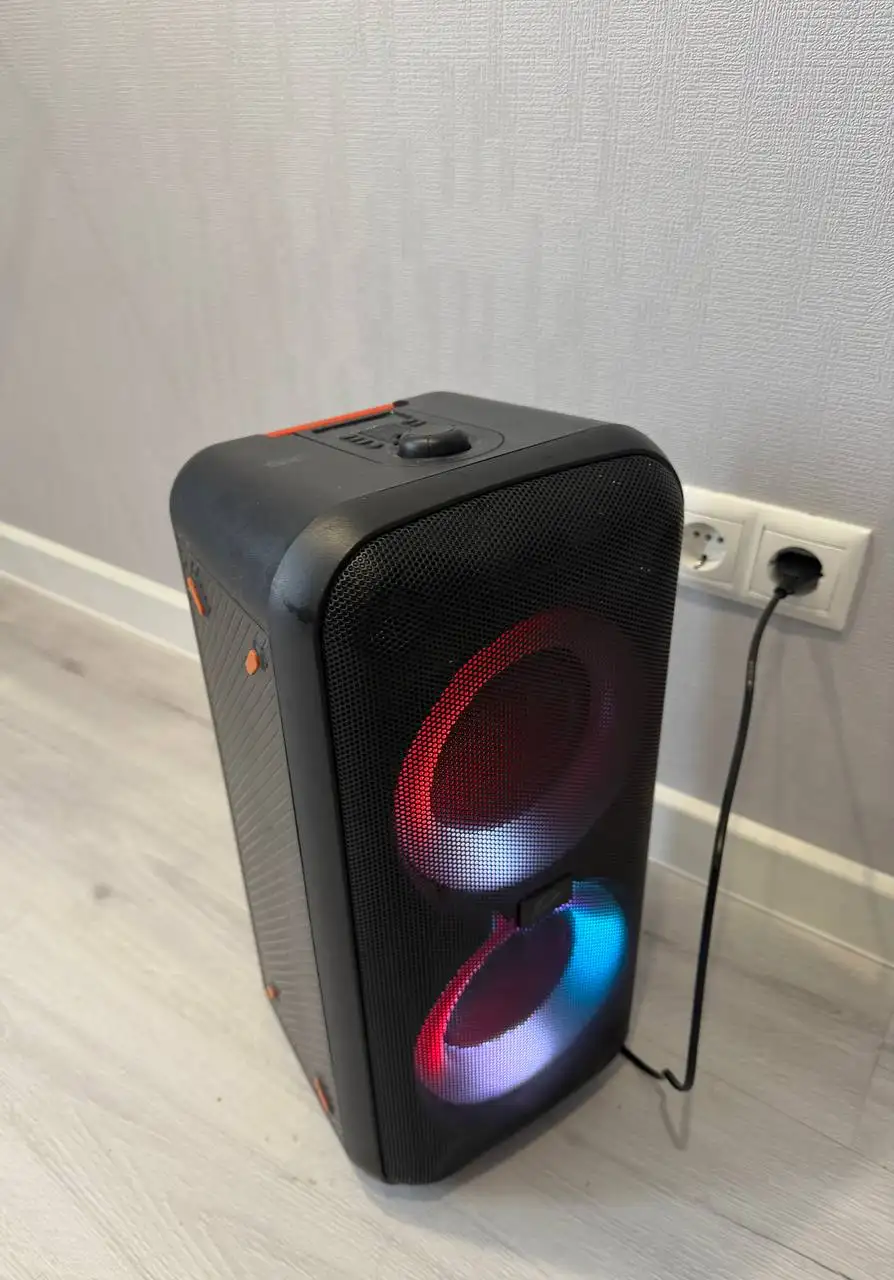 Продам колонку Fiero FR900 - Аудиотехника (Электроника) в Москва