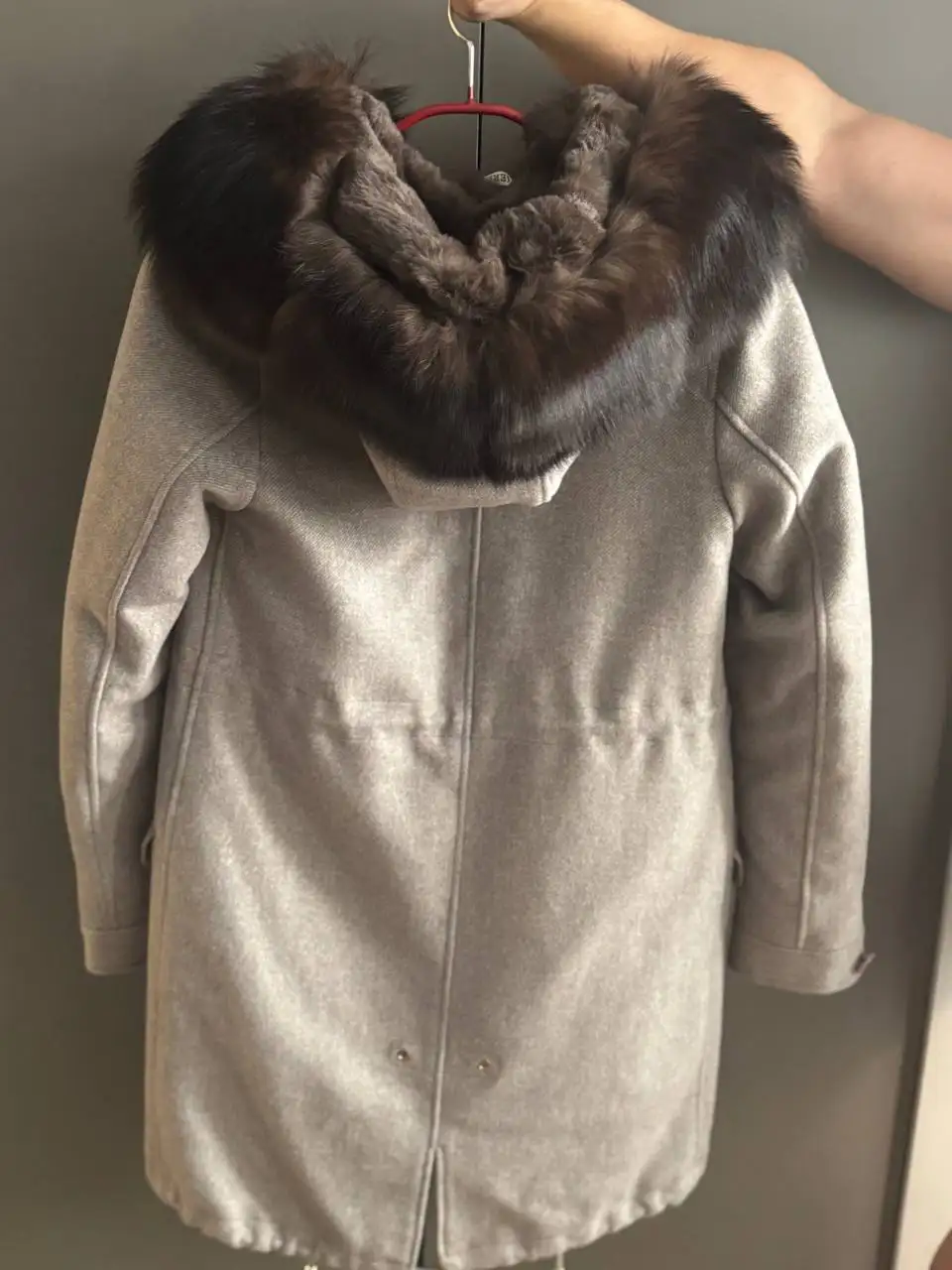 Кашемир, шерсть, натуральный мех, синтепон - Одежда в Москва