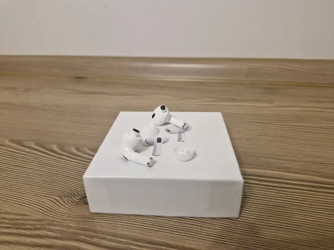 Беспроводные наушники с одним использованием - Аудиотехника (Электроника) в Москва