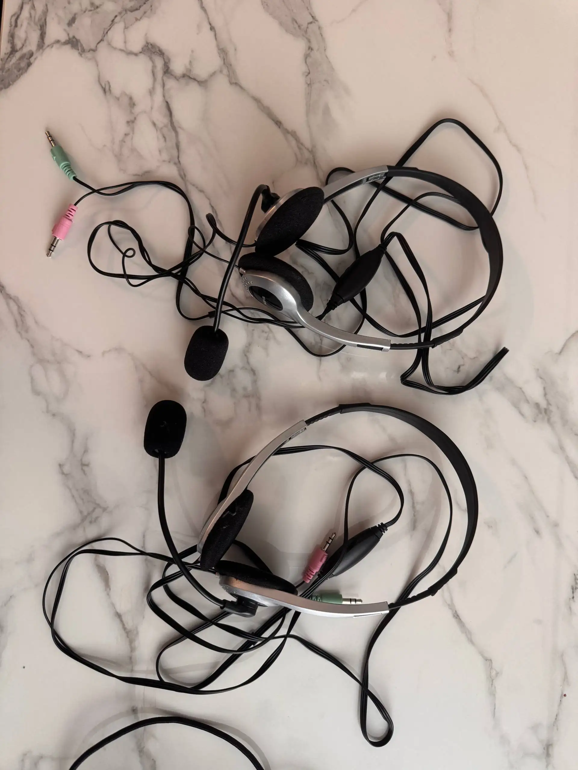 Продажа наушников Sven AP-010mv с микрофоном - Аудиотехника (Электроника) в Москва