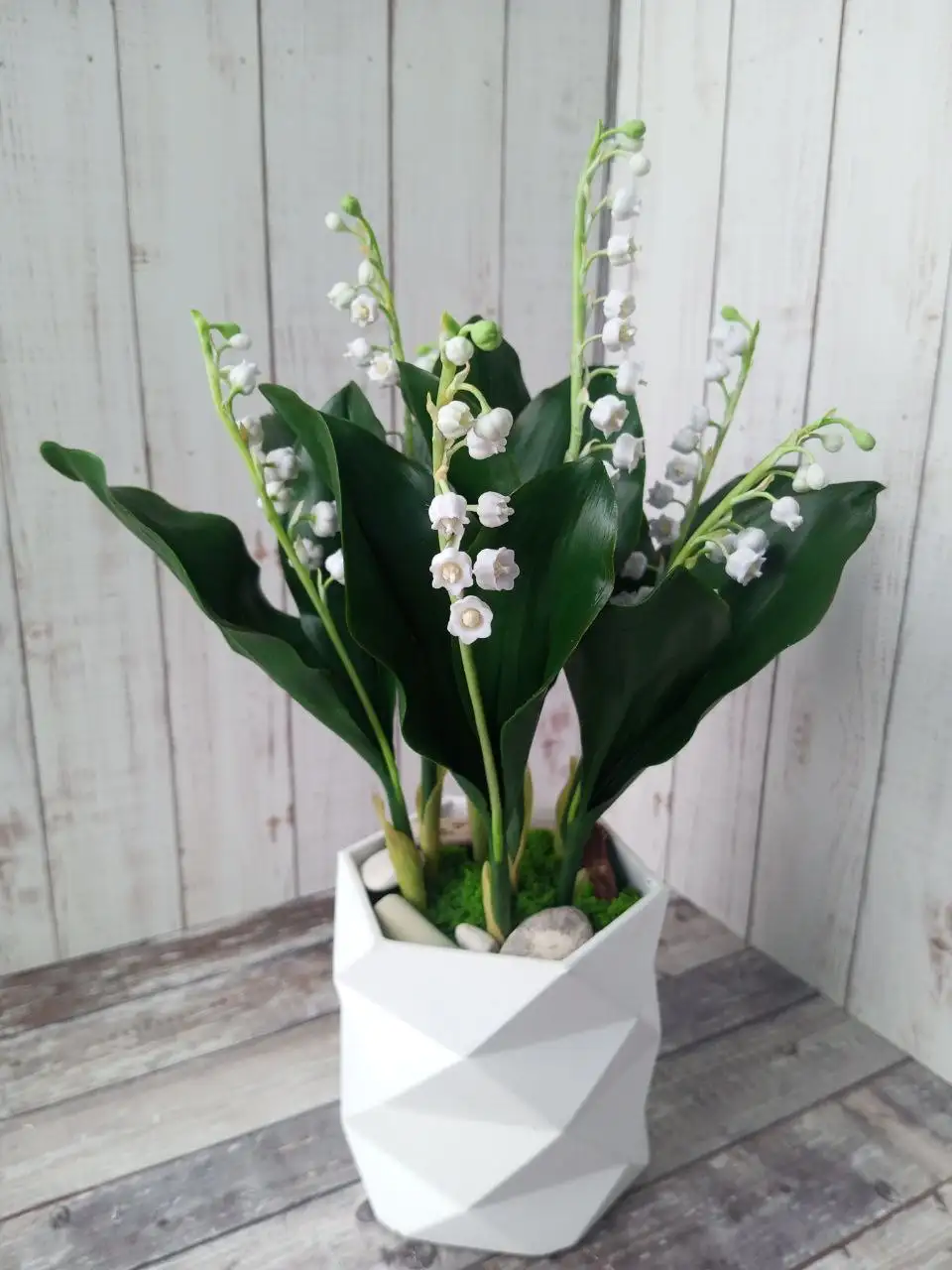 Композиция из ландышей в керамическом кашпо ручная работа - Рукоделие (Хобби и отдых) в Москва