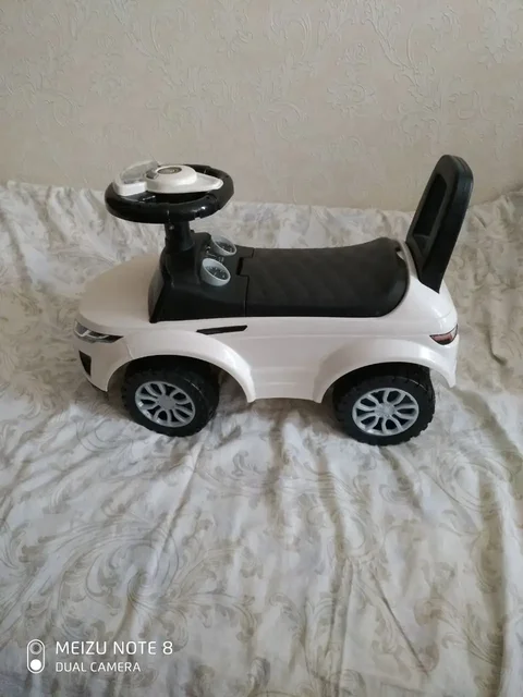 Машинка каталка толокар с музыкальным рулем - Беговелы в Москва