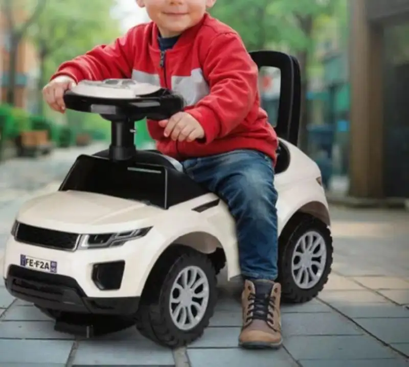 Машинка каталка толокар с музыкальным рулем - Каталки (Товары для детей) в Москва