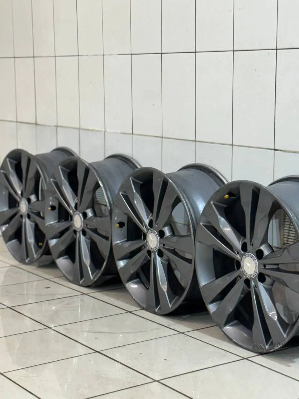 Продажа оригинальных дисков Ronal R18 для Mercedes Benz - Запчасти (Авто) в Москва