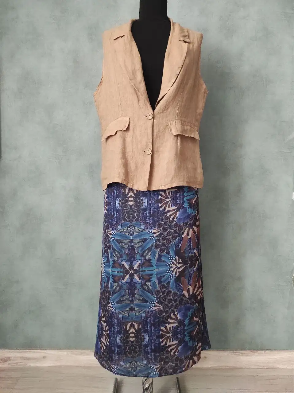 Женская одежда: жилет и юбка - Женская одежда (Одежда) в Зеленоград