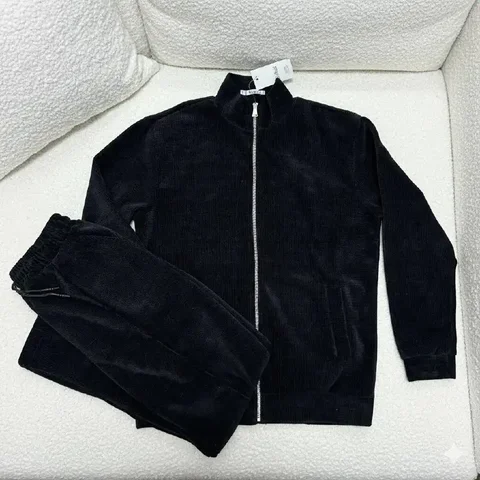 Мужской костюм размер 50 - Женская в Москва