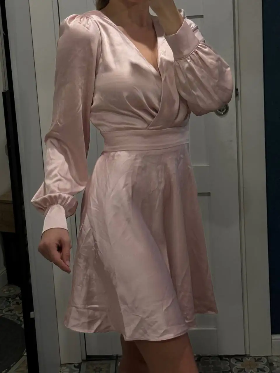 Шёлковое платье 42 размера - Платья (Одежда) в Москва