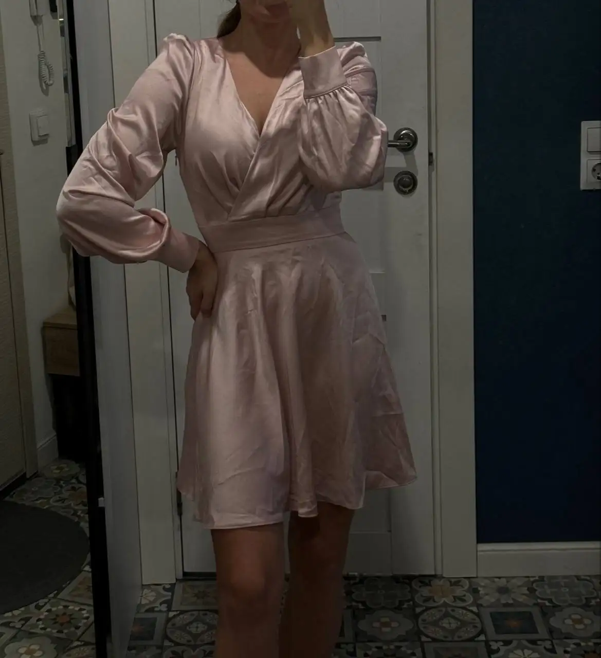 Шёлковое платье 42 размера - Платья (Одежда) в Москва