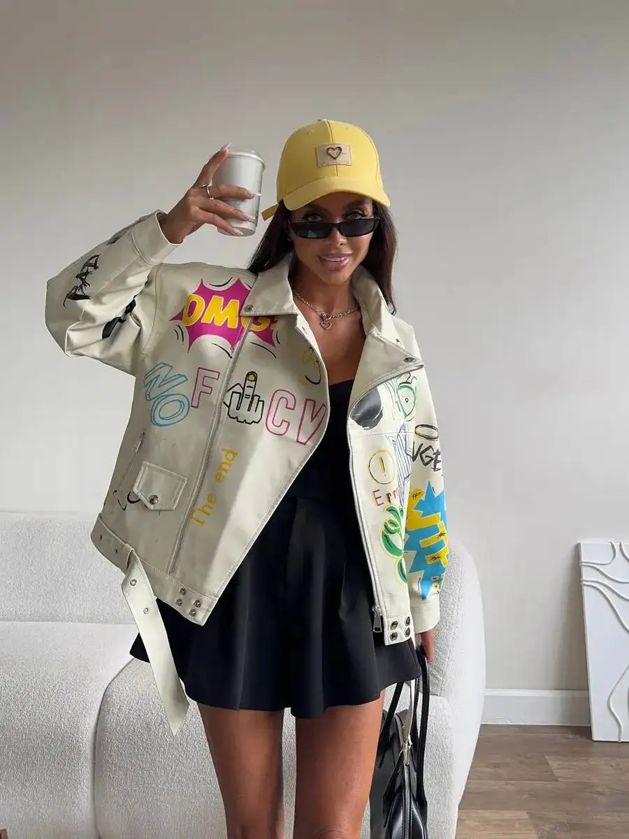 Женская кожаная косуха с принтом - Верхняя одежда (Одежда) в Москва