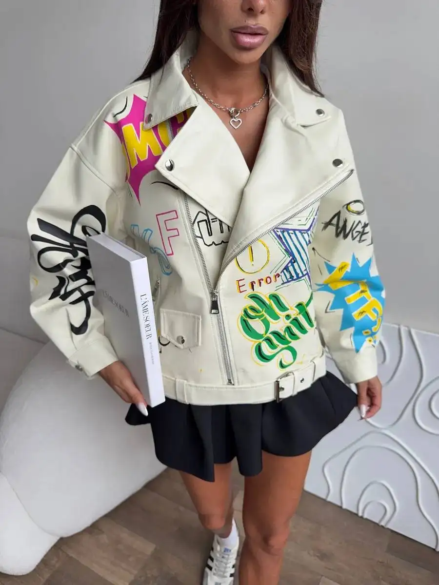 Женская кожаная косуха с принтом - Верхняя одежда (Одежда) в Москва