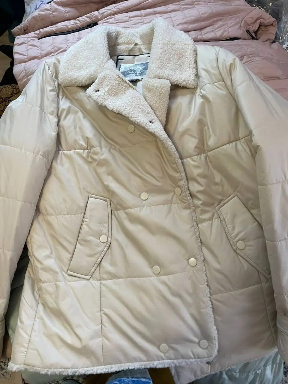 Куртка 50 размера, новая, была один раз - Куртки (Одежда) в Москва