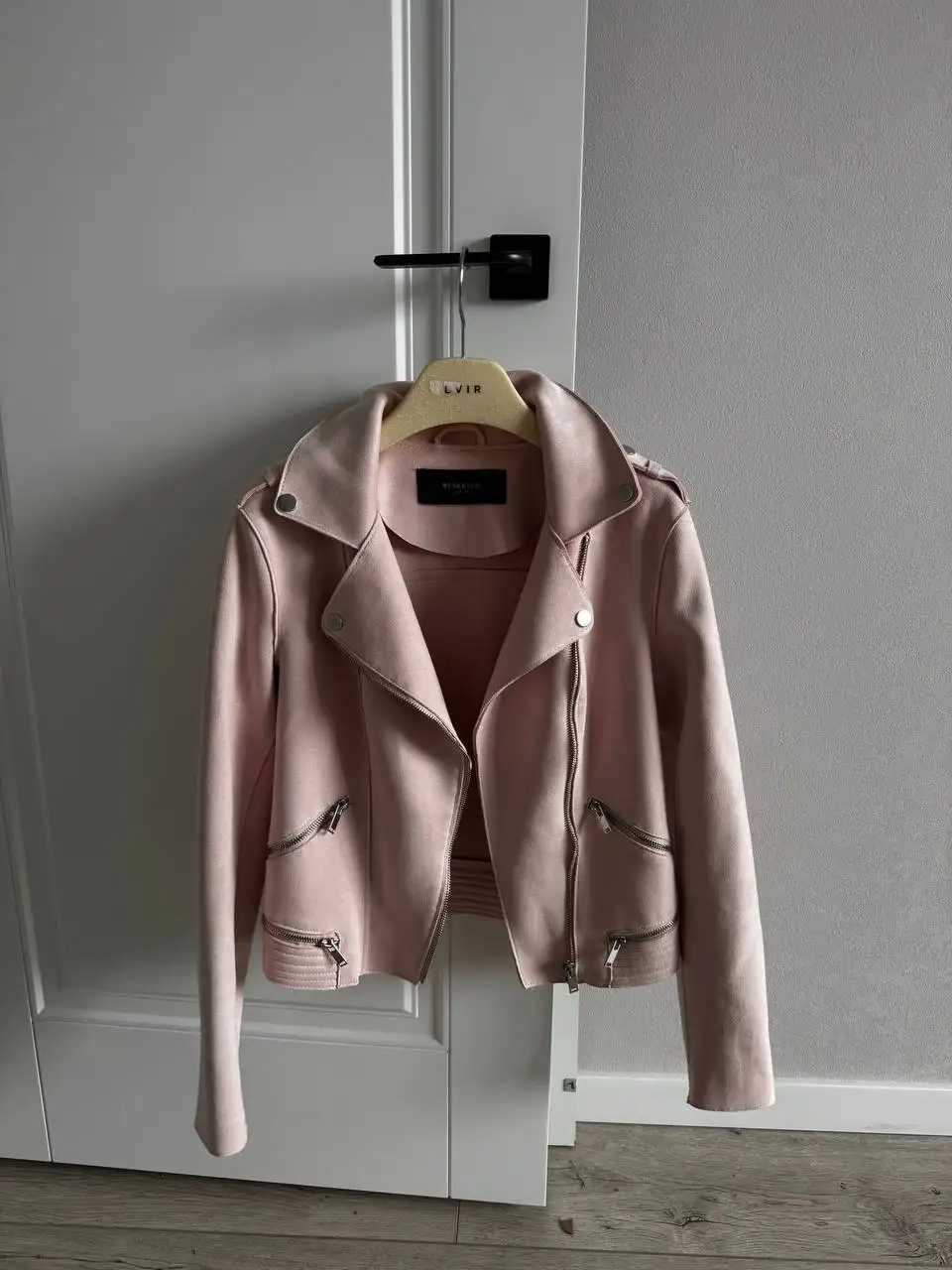 Куртка бомбер замшевая Reserved размер 42 - Верхняя одежда (Одежда) в Москва