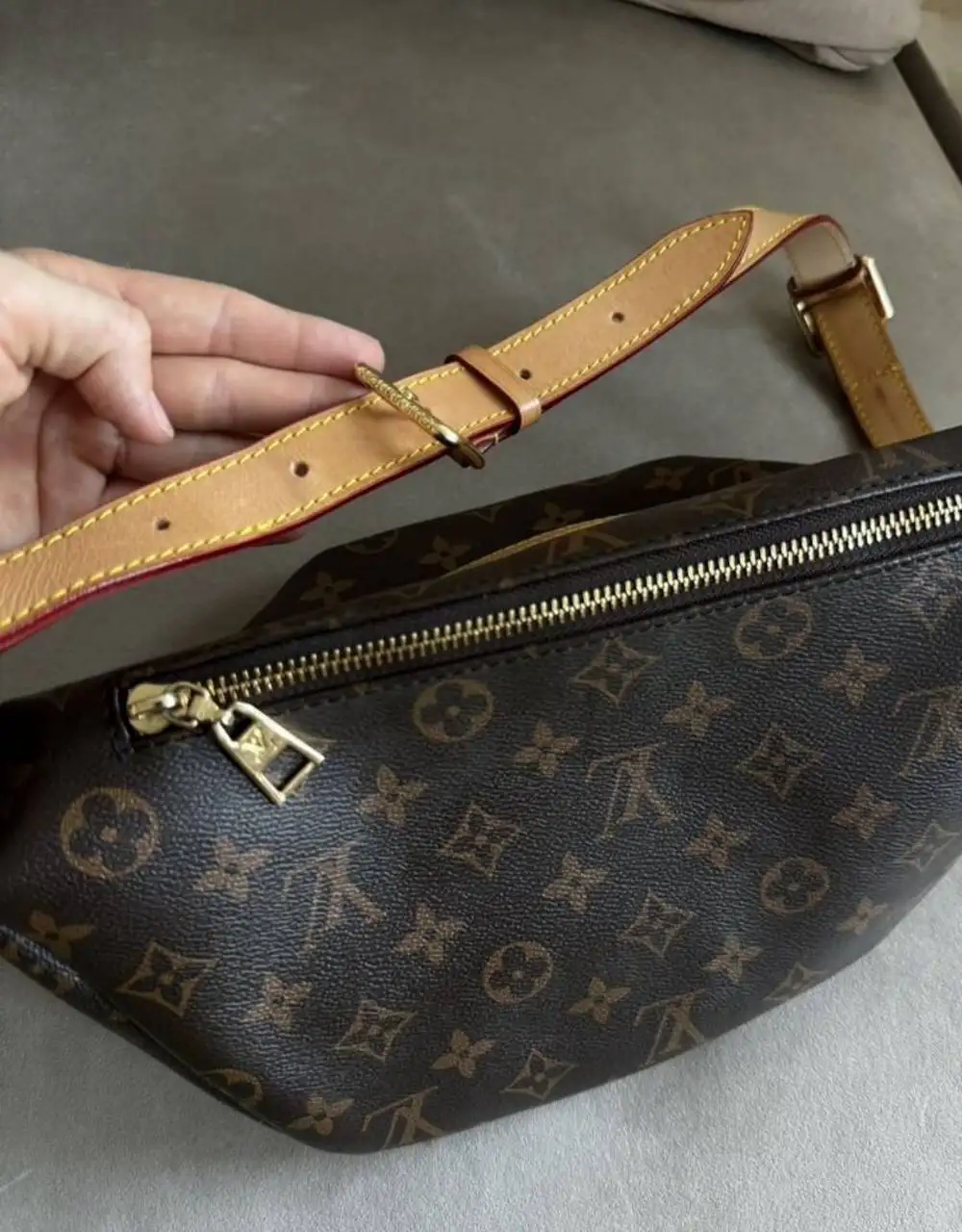 Кожаная поясная сумка Louis Vuitton Bumbag Monogram Premium - Сумки (Барахолка) в Москва