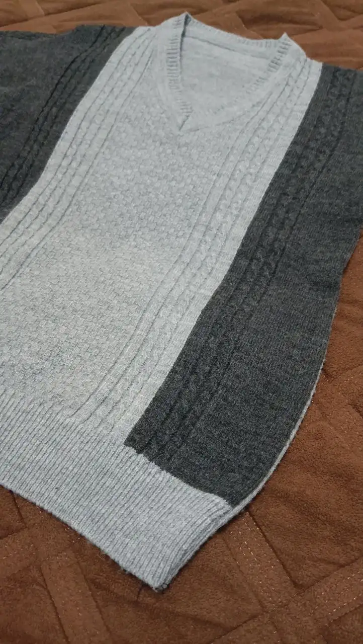 Свитер серый на 5-6 лет - Детская одежда (Одежда) в Москва