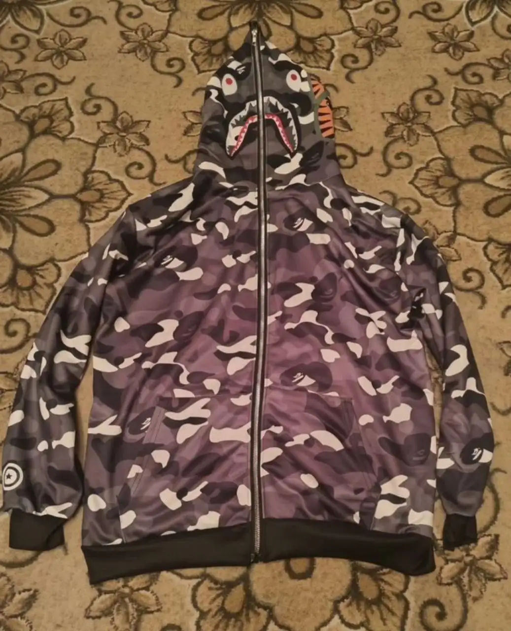 Продажа одежды, обуви и роликов: Bape, Denim Tears, Trapstar, DC Shoes, Fred Perry, Lonsdale, Tommy Sinny, Kappa, Outventure - Барахолка в Москва