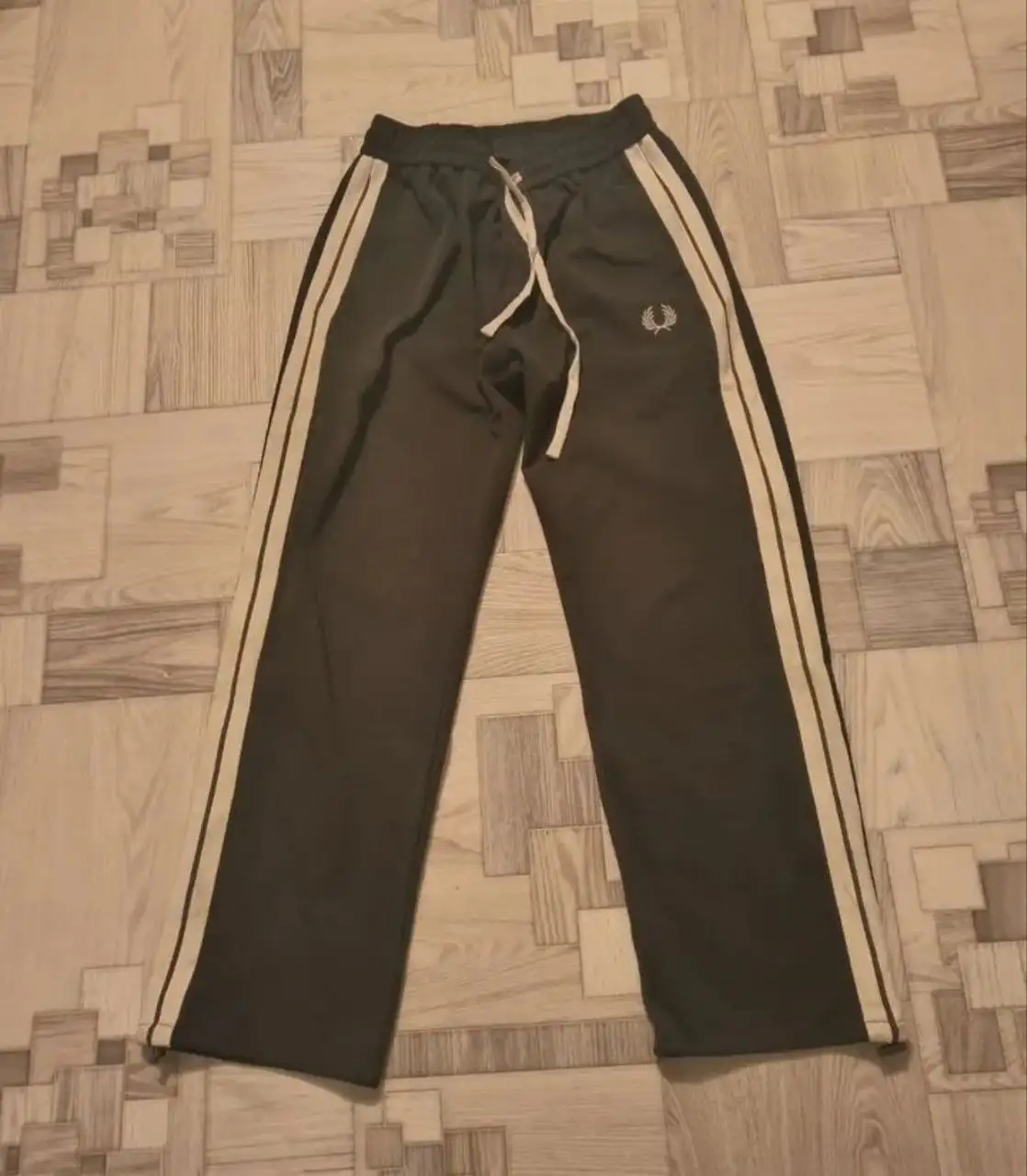 Продажа одежды, обуви и роликов: Bape, Denim Tears, Trapstar, DC Shoes, Fred Perry, Lonsdale, Tommy Sinny, Kappa, Outventure - Барахолка в Москва