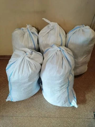 Отдам даром женские вещи - Джинсовая одежда в Москва