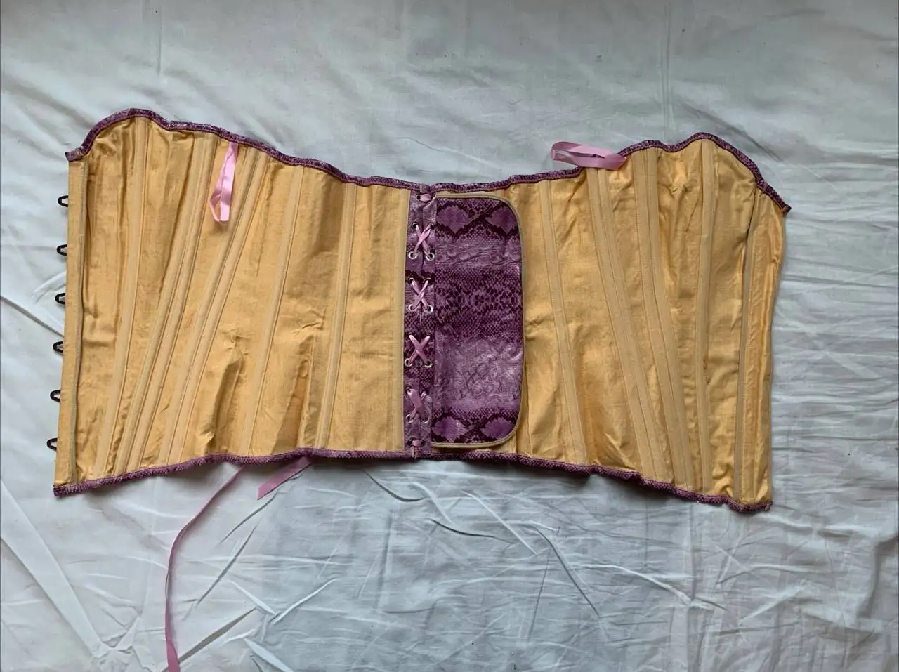 Корсет с принтом змеи размер XL - Корсеты (Одежда) в Москва