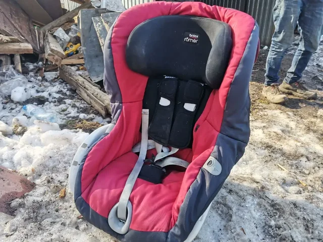 Автокресло детское в отличном состоянии - Автокресла в Москва