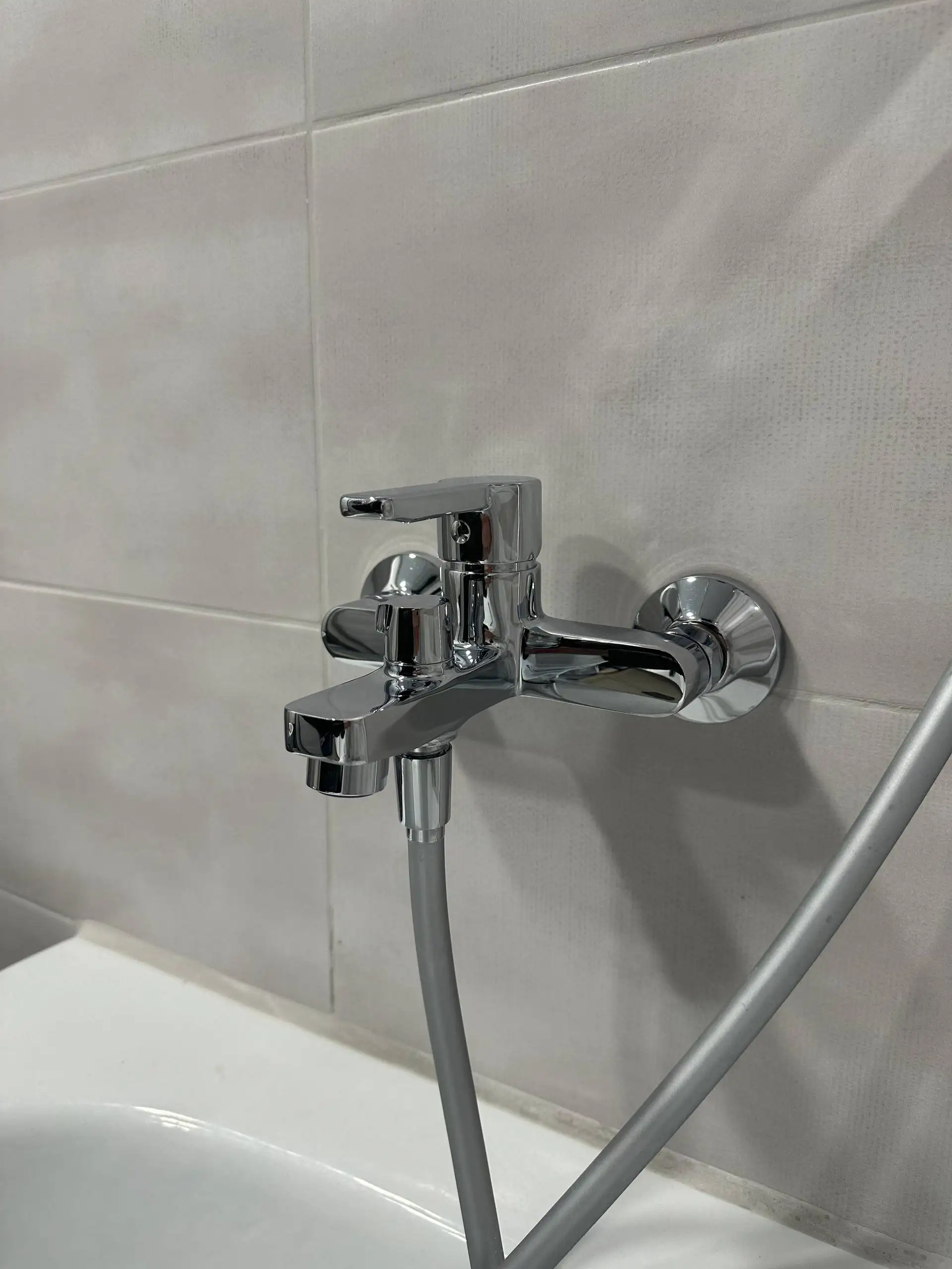 Смеситель для ванны Iddis Sena - Сантехника (Для дома и дачи) в Москва