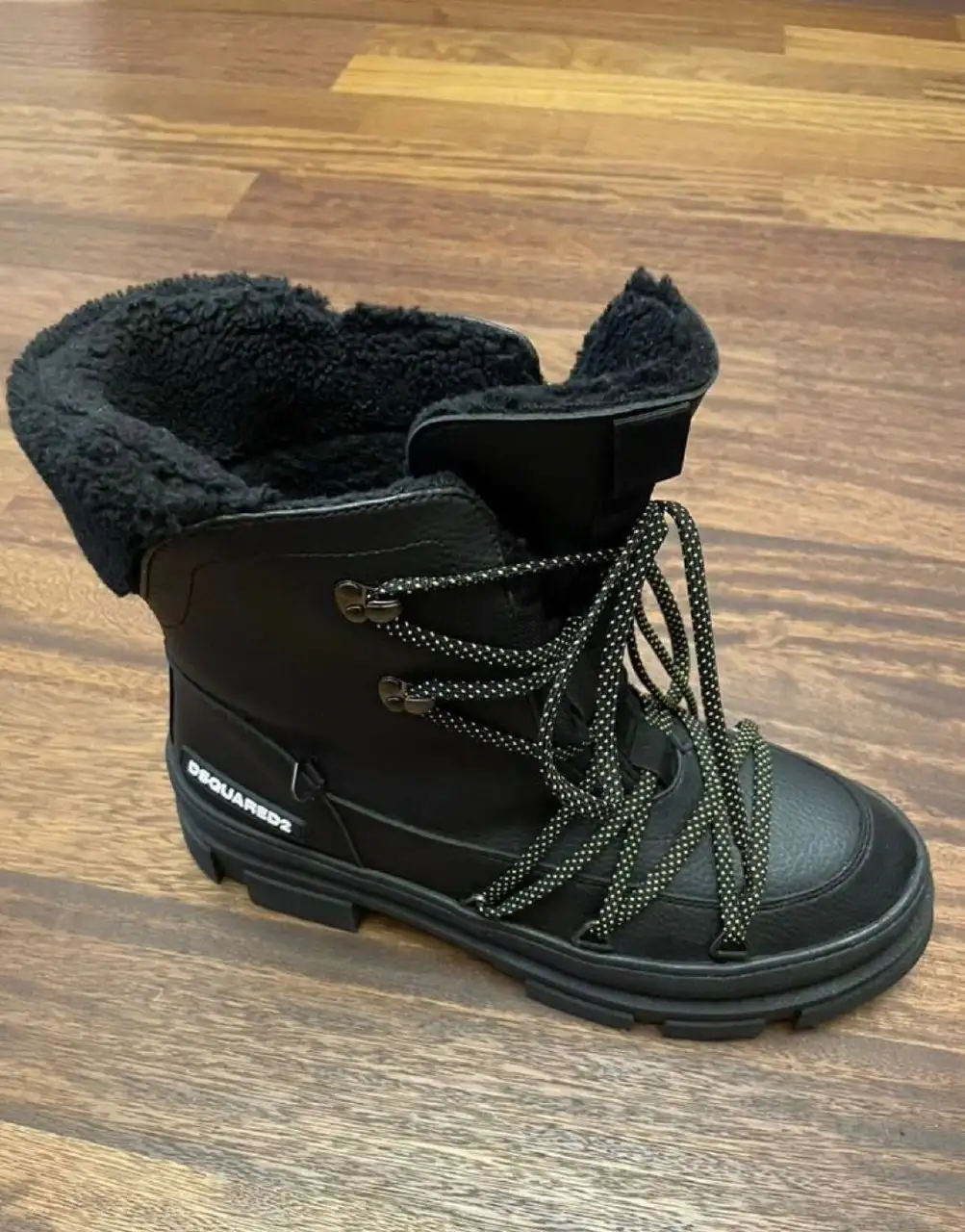 Зимние ботинки Dsquared 2 с укрепленными вставками - Обувь (Одежда) в Москва