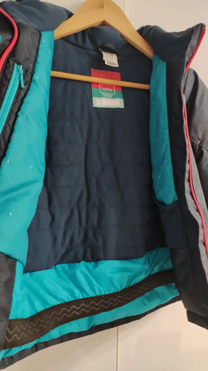 Куртка Decathlon утепленная водонепроницаемая на 6 лет - Верхняя одежда (Одежда) в Москва