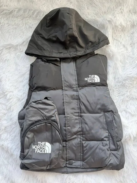 Жилетки North Face разных размеров - Верхняя одежда в Москва