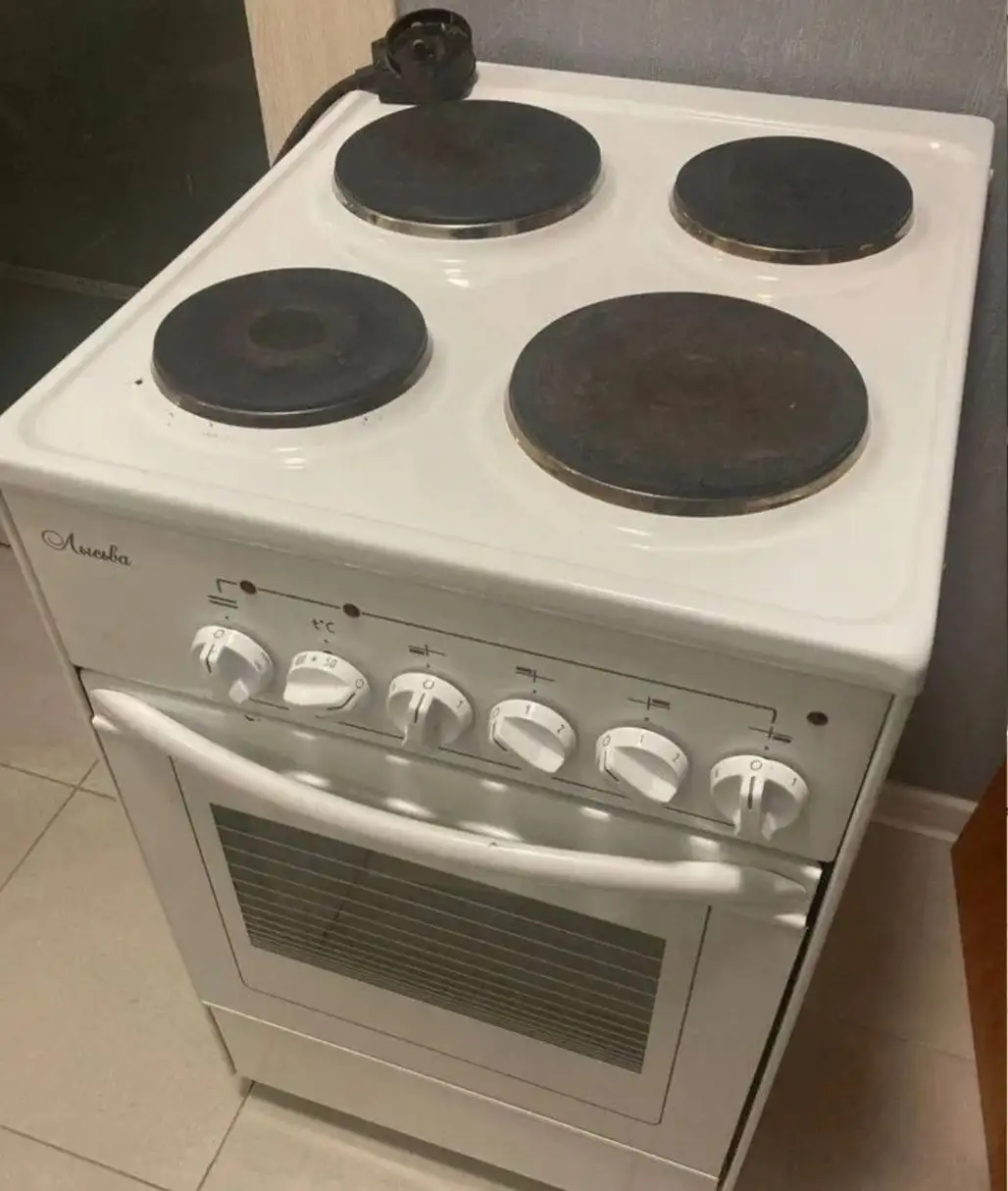 Продам кухонную плиту - Кухонная техника (Барахолка) в Москва
