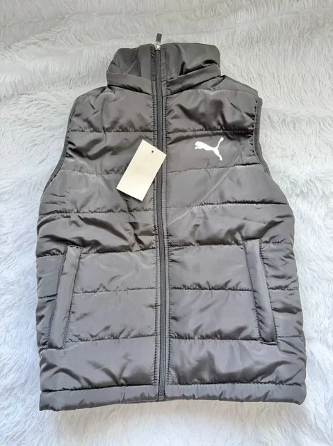 Продажа новых демисезонных жилеток - Верхняя одежда в Москва