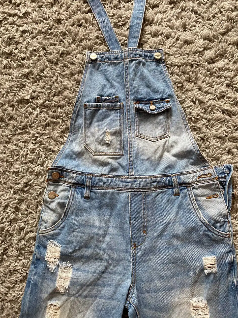 Джинсовый комбинезон 42-44 - Комбинезоны (Одежда) в Москва