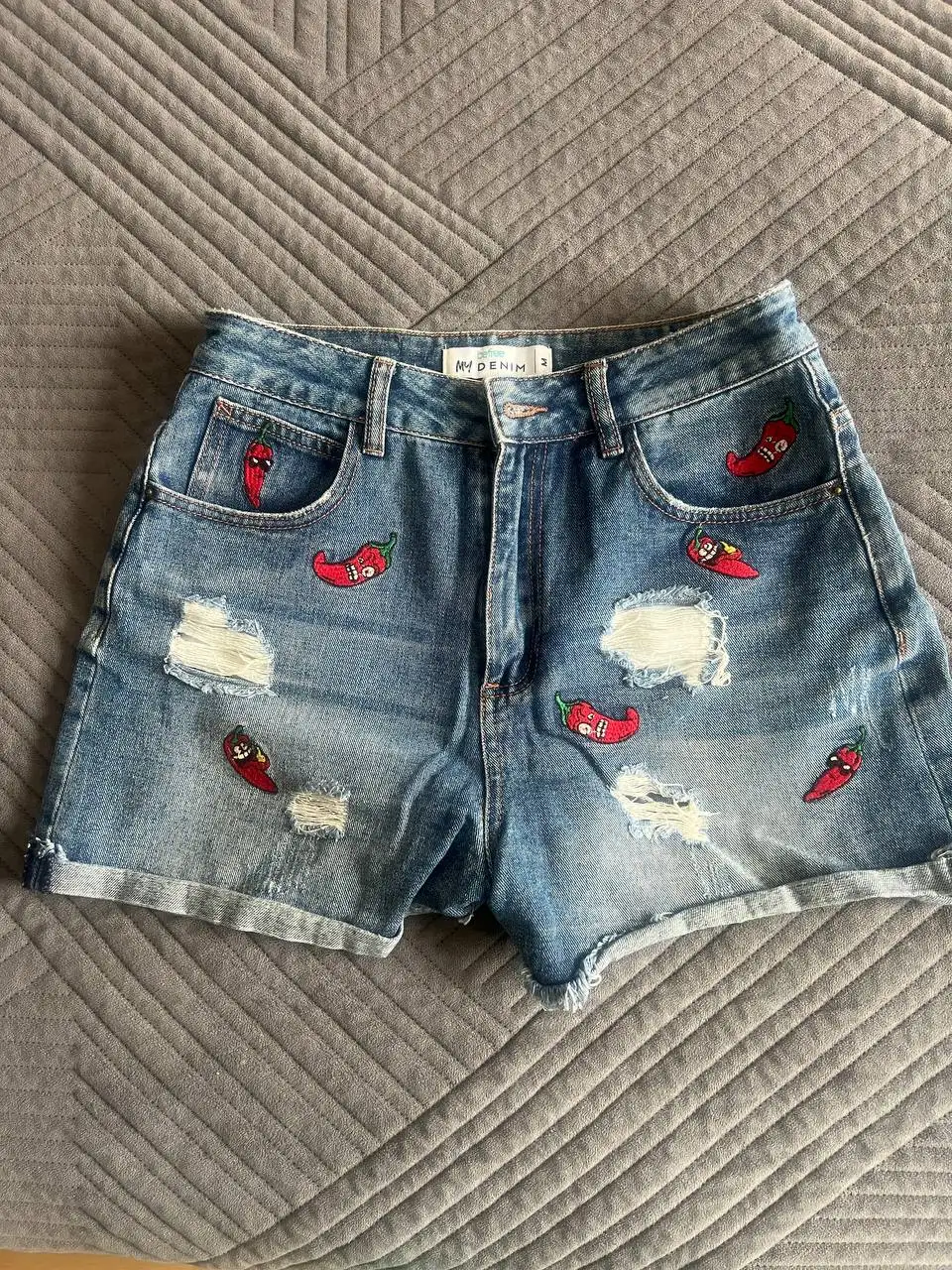 Шорты Бифри размер М - Шорты (Одежда) в Москва