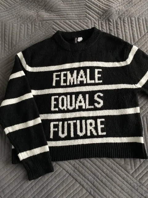 Кофточки и джемпера размер М - частное объявление в Москва