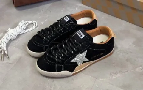 Продам гитару и акустическую систему - Барахолка в Москва