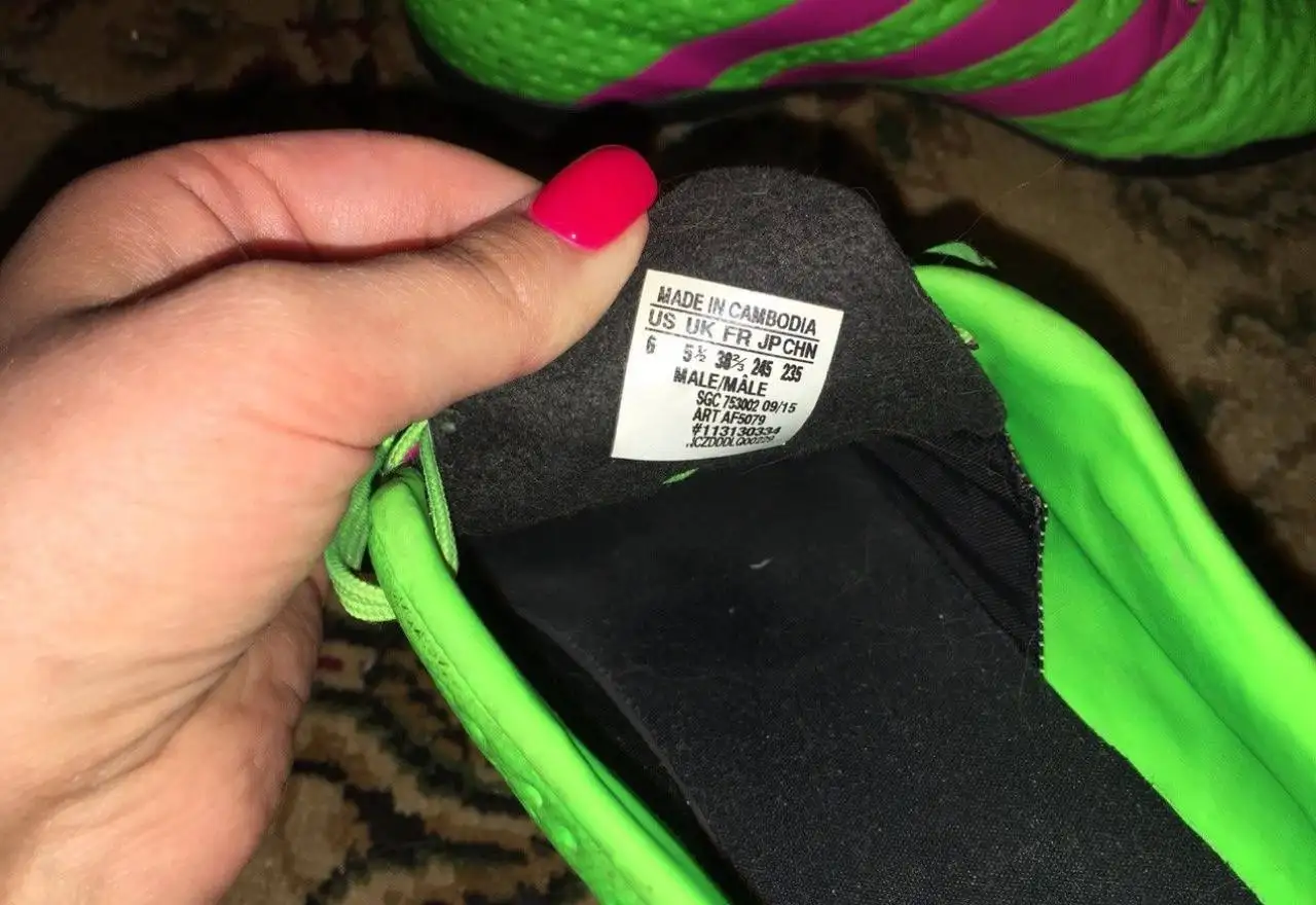 Футбольные бутсы adidas оригинал - Спортивная обувь (Барахолка) в Москва