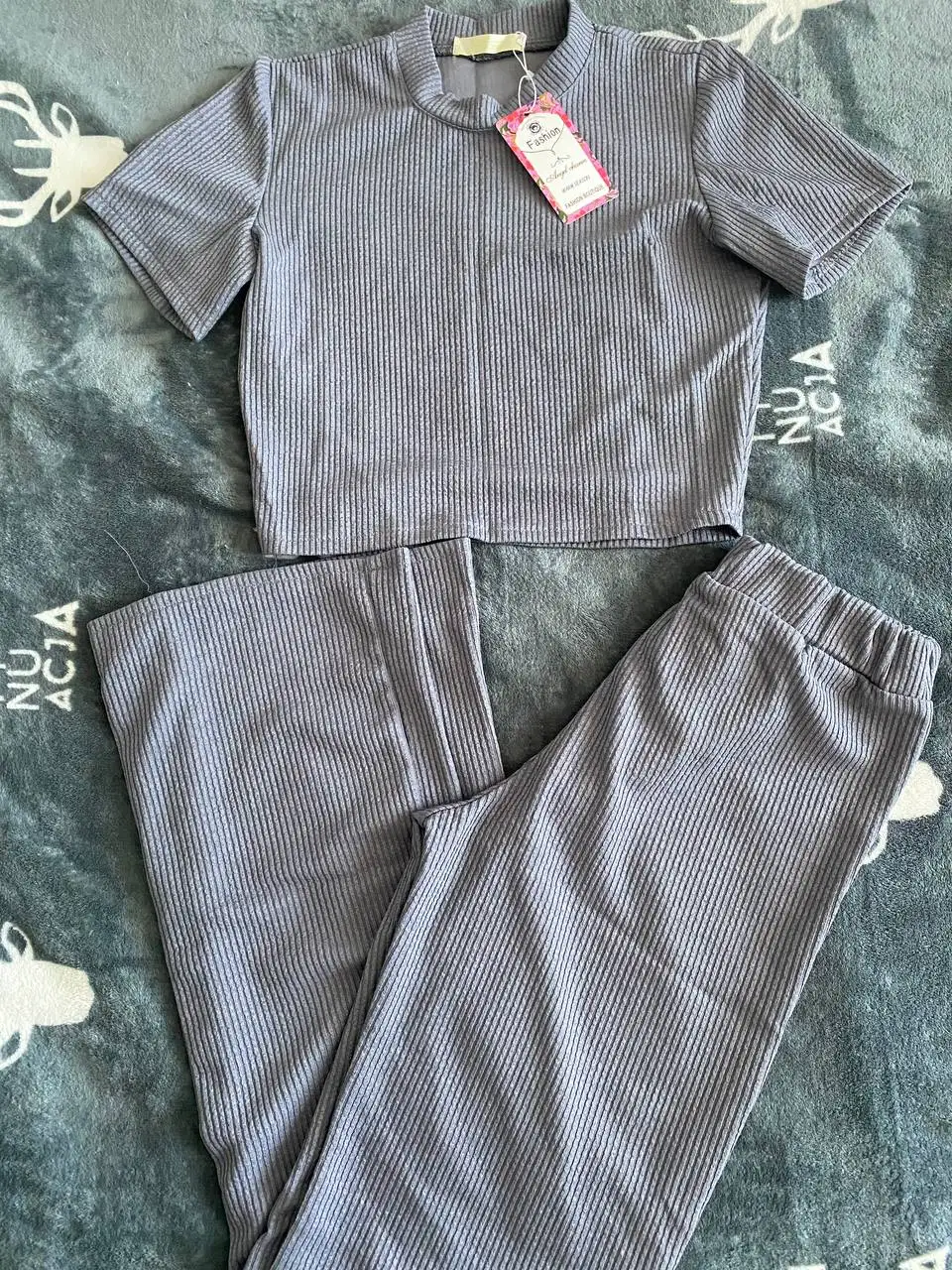 Костюм лапша размер 42-44 цвет графит - Костюмы (Одежда) в Москва