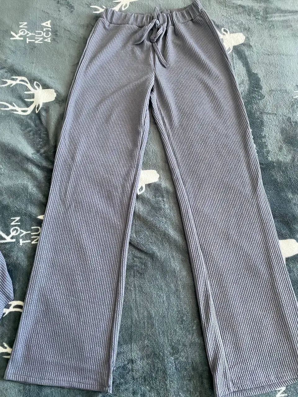 Костюм лапша размер 42-44 цвет графит - Костюмы (Одежда) в Москва