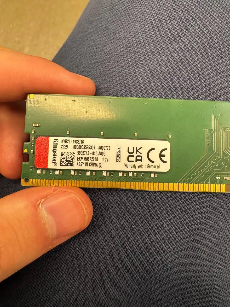 Продается оперативная память DDR4 16 ГБ 2666 МГц - Компьютерные комплектующие (Электроника) в Москва