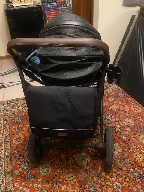 Продажа детских колясок в отличном состоянии - Учебники в Москва