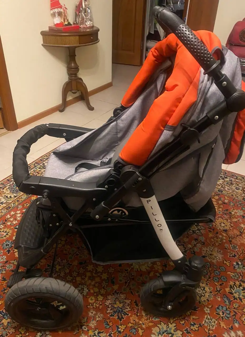 Продажа детских колясок в отличном состоянии - Коляски (Товары для детей) в Москва